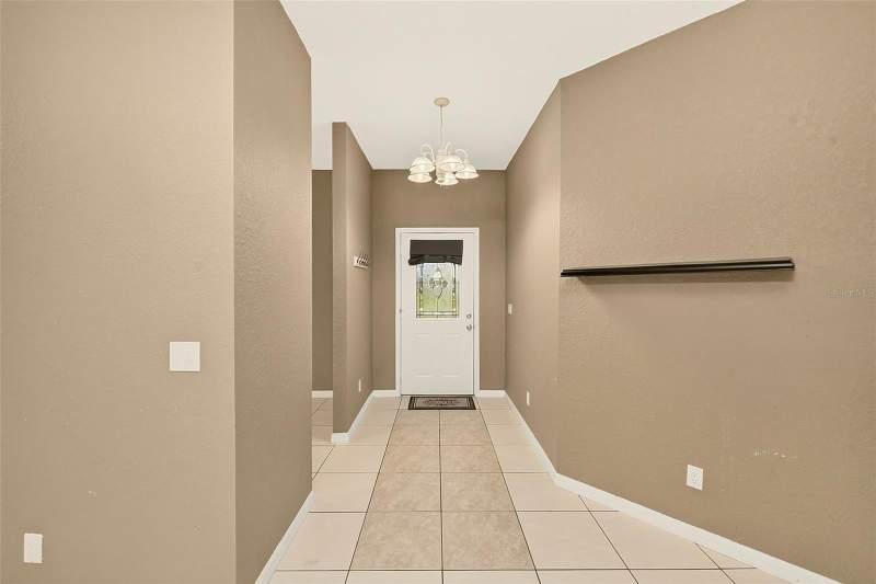 3 bedroom Single Family Residence at 209 White Cliff Boulevard, Sutton Place Ph 01, Auburndale — photo 3