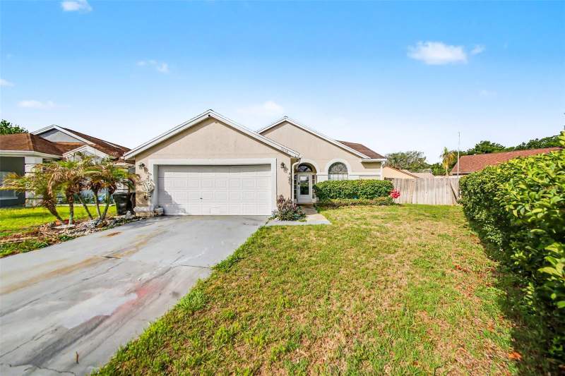 3 bedroom Single Family Residence at 2058 SUE ELLEN COURT, COUNTRY ADDRESS PH 2B, APOPKA — photo 1