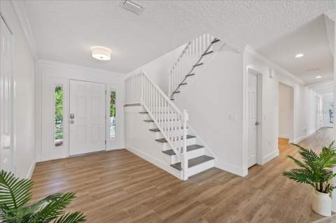5623 Hull Court, New Port Richey FL - photo 7 of 98