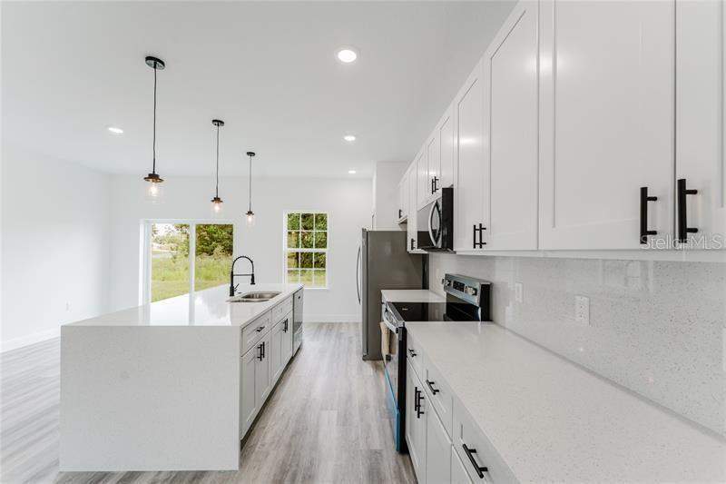 4 bedroom Single Family Residence at 16204 SW 27th Terrace Road, Marion Oaks Unit 3, Ocala — photo 3