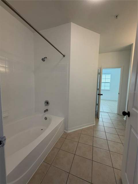 3315 Parkchester Square Boulevard #301, Orlando FL - photo 7 of 22