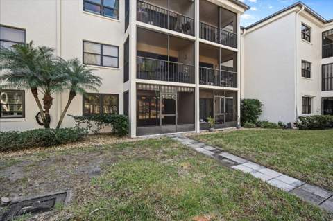 4910 Bay Street #105, St Petersburg FL - photo 16 of 22