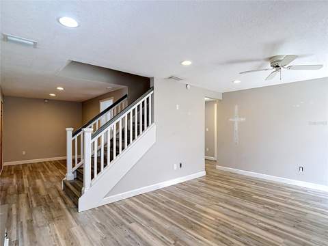 7010 Cobblewood Court, Tampa FL - photo 15 of 73