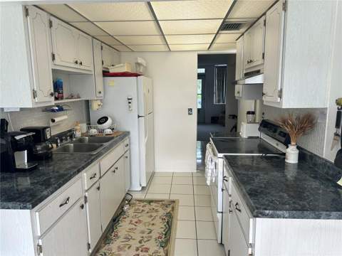 4720 Locust Street #314, St Petersburg FL - photo 6 of 13