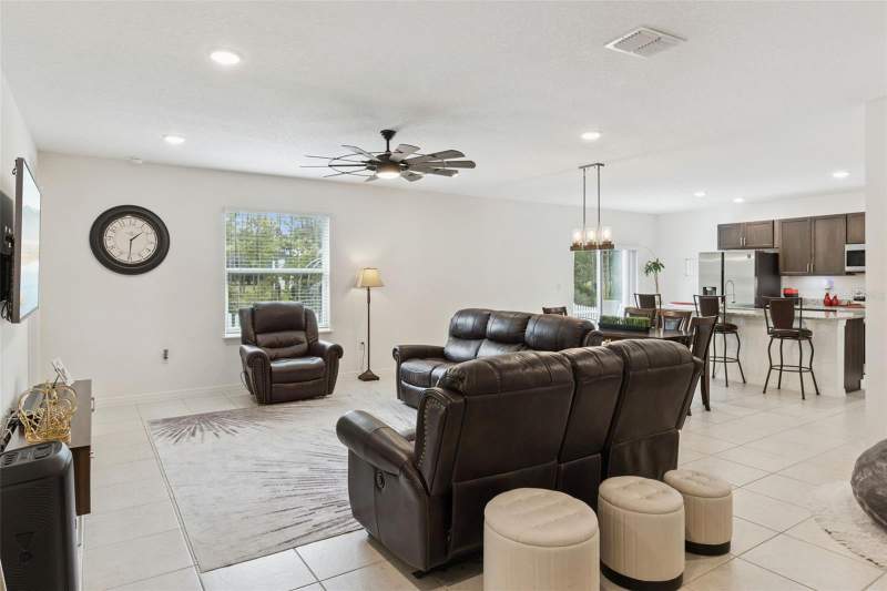 4 bedroom Single Family Residence at 1287 N Platte Court, Poinciana Nbrhd 06 Village 07, Poinciana — photo 4