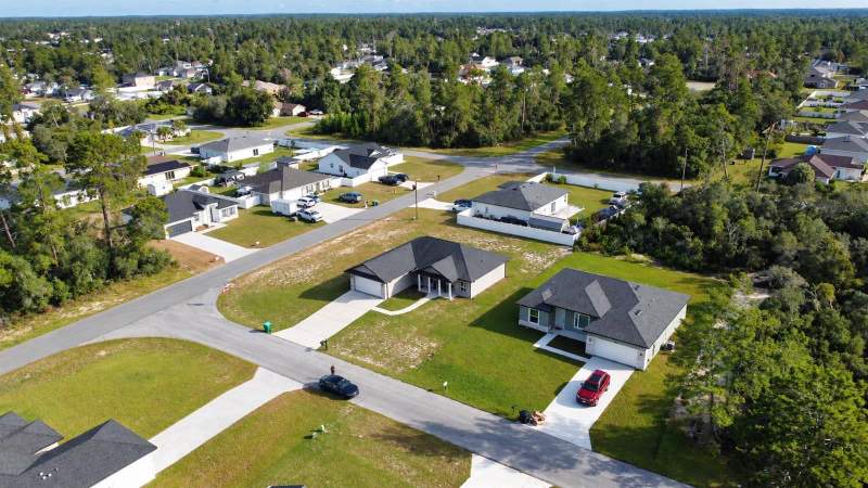 3 bedroom Single Family Residence at 16855 SW 25th Court, Marion Oaks Un 4, Ocala — photo 3
