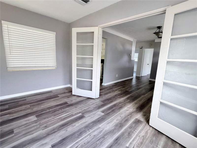 2 bedroom Single Family Residence at 1851 50th Avenue, Moorefield Heights, St Petersburg — photo 5