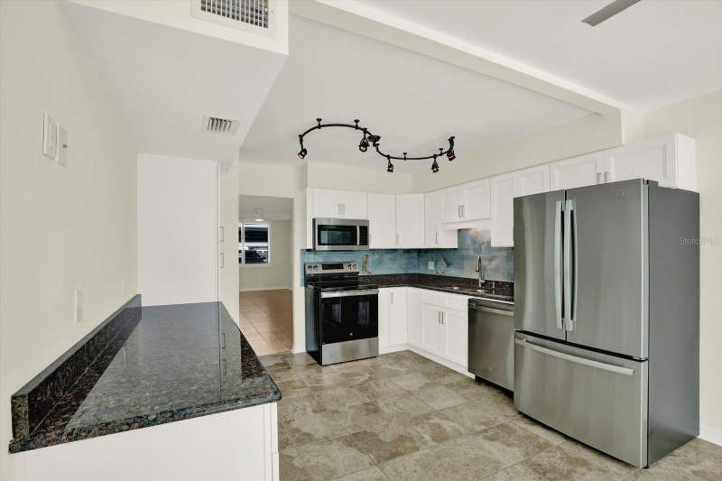 2 bedroom Condominium at 4715 Bay Street #126, Winston Park Northeast, St Petersburg — photo 4