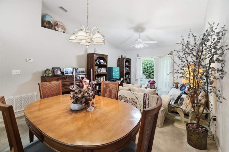 2 bedroom Townhouse at 3341 Celena Circle, Magnolia Glen, St Cloud — photo 5