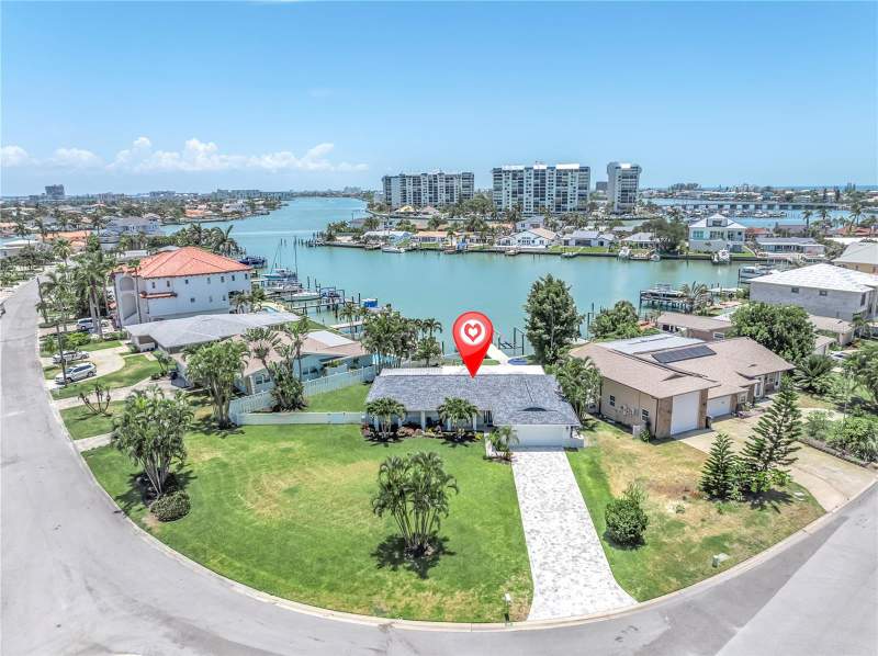 24 MARINA TERRACE home for sale in Paradise Island
