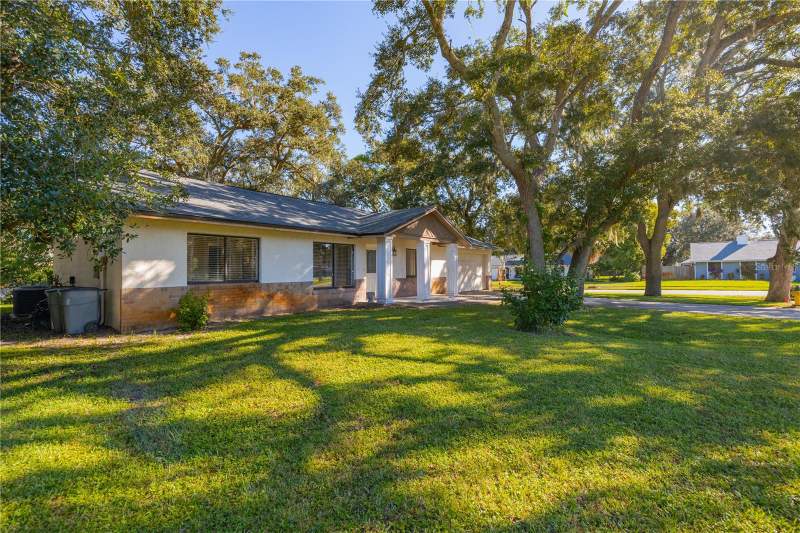 4 bedroom Single Family Residence at 600 English Oaks Drive, Devonwood, Port Orange — photo 4