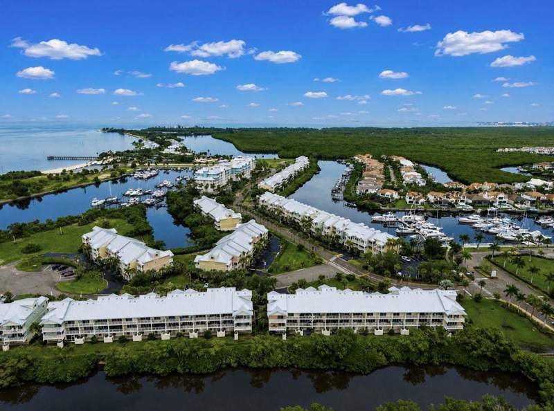 3 bedroom Townhouse at 3228 Mangrove Point Drive, Bahia Beach Twnhms Ph 2, Ruskin — photo 3
