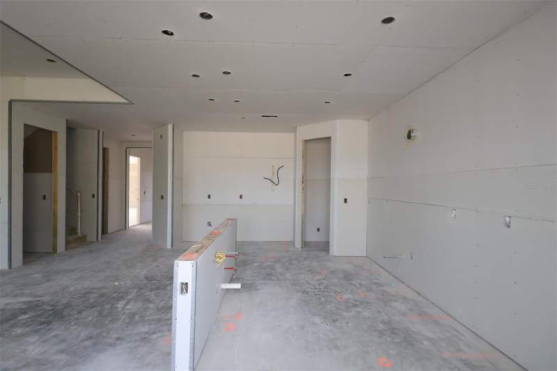 5 bedroom Single Family Residence at 3722 Wolves Creek Place, Willow Run, Apopka — photo 4