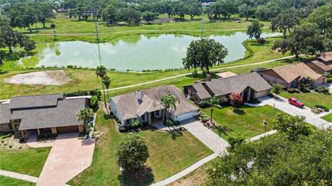 6207 Huntington Drive, Zephyrhills FL - photo 16 of 50