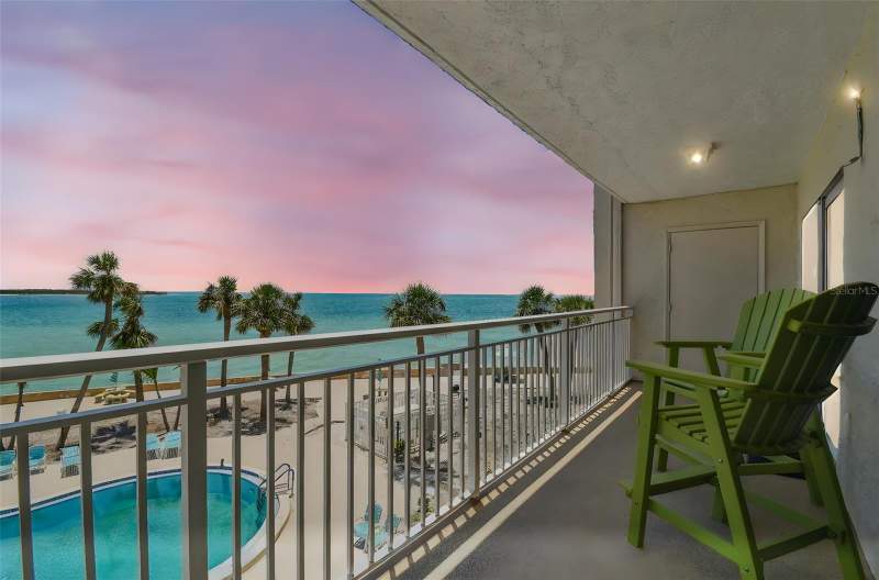 Point Pass-A-Grille Condo