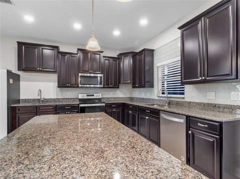 5063 Ivory Stone Drive, Wimauma FL - photo 16 of 69