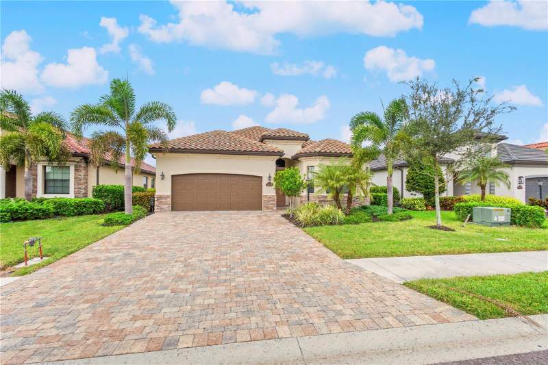 3 bedroom Single Family Residence at 5634 Cheech Glen, Lakewood National Golf Culb Ph II, Lakewood Ranch — photo 2