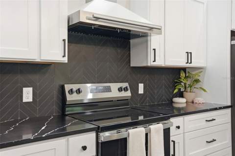 34121 August Avenue, Webster FL - photo 13 of 70