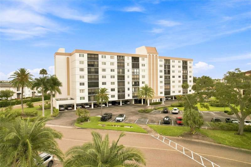 19029 N US HIGHWAY 19 #9-704 home for sale in Imperial Cove