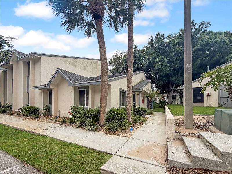 1 bedroom Condominium at 2075 Isle Royale Court #171, Park Lake, Winter Haven — photo 2