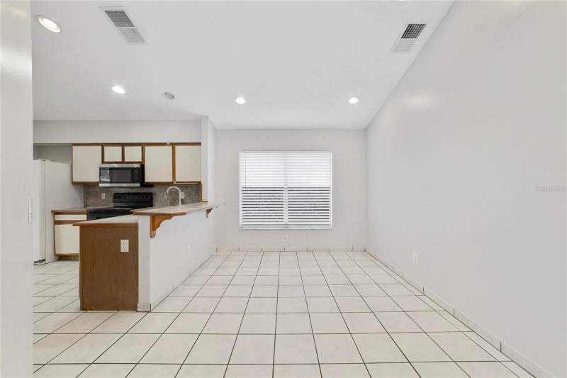 3 bedroom Single Family Residence at 9752 PINEY POINT CIRCLE, PINEY WOODS POINT, ORLANDO — photo 5