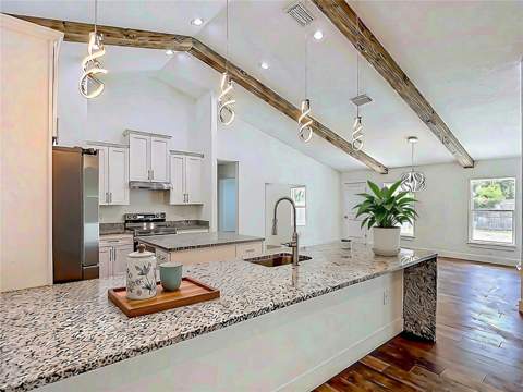 15032 Hummingbird Road, Weeki Wachee FL - photo 11 of 70