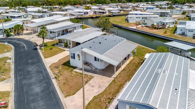 2 bedroom Manufactured Home at 119 E Saint Johns Way, Caribbean Isles Residential Co, Apollo Beach — photo 4