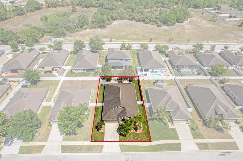 4 bedroom Single Family Residence at 18334 Waydale Loop, Briar Oaks Village 01, Hudson — photo 3