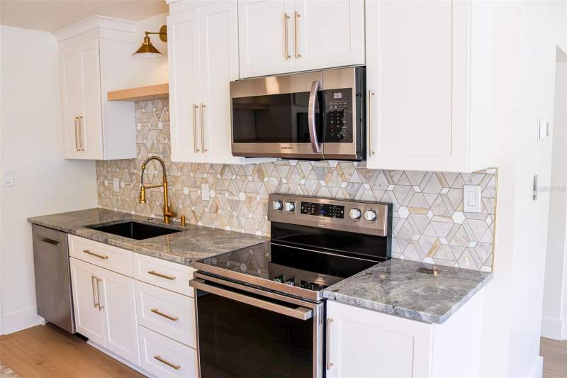 3 bedroom Single Family Residence at 4211 W Bay View Avenue, Norma Park Sub, Tampa — photo 4