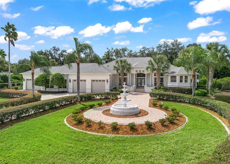 5 bedroom Single Family Residence at 2917 Larranaga Drive, The Villages, The Villages — photo 2