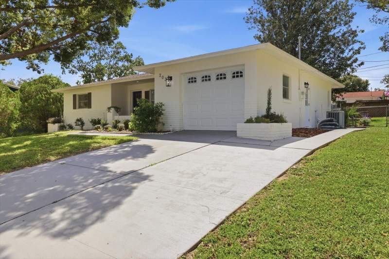 203 S LEE STREET home for sale in Beverly Hills