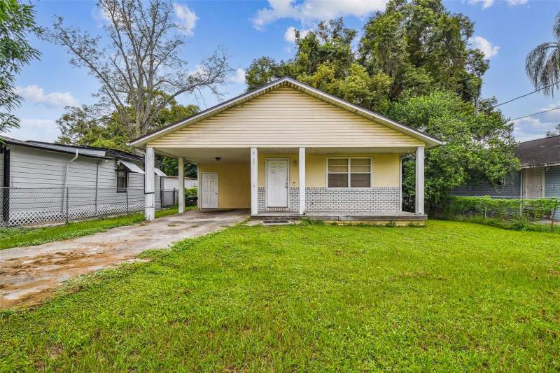 3 bedroom Single Family Residence at 8205 N Semmes Street, Hendry & Knights Add To, Tampa — photo 1