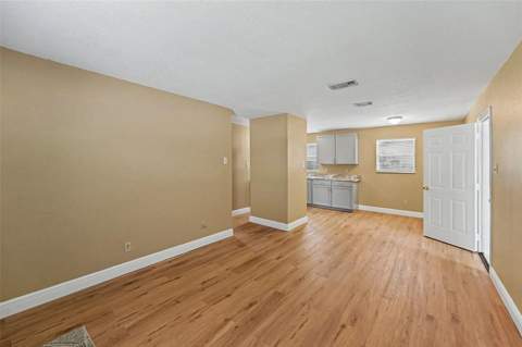7924 Bahia Avenue, Tampa FL - photo 7 of 30