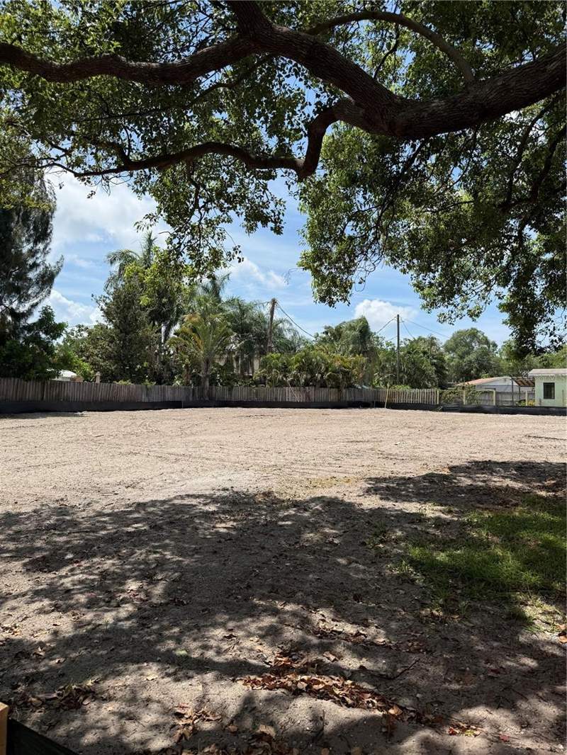 4 bedroom Single Family Residence at 3531 Dr Mlk Jr. Drive, Allendale, St Petersburg — photo 3