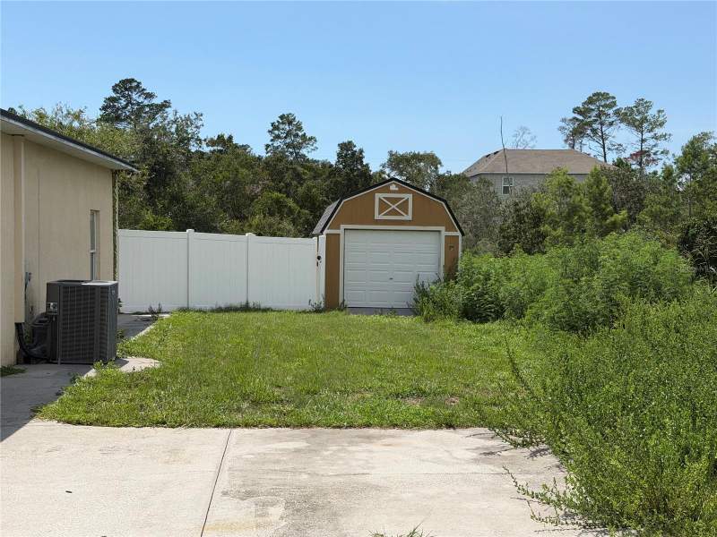 3 bedroom Single Family Residence at 7061 Ovenbird Road, Royal Highlands, Weeki Wachee — photo 3