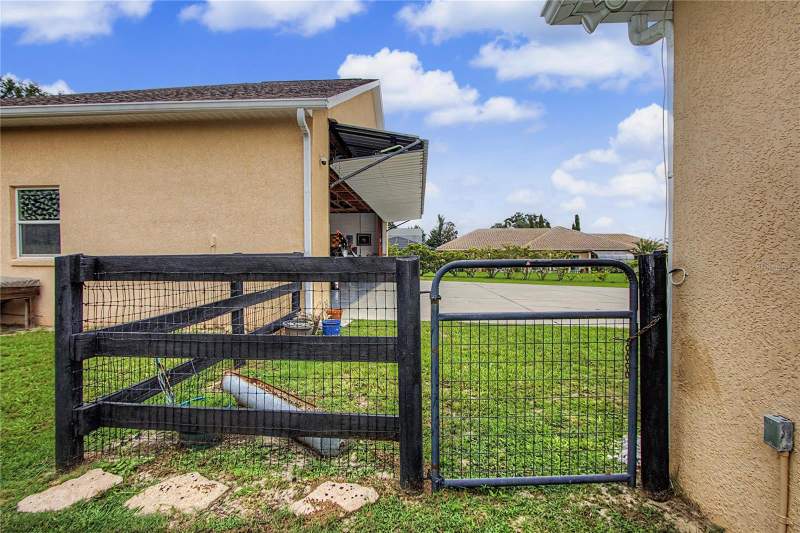 4 bedroom Single Family Residence at 8840 SE 70 Terr, Leeward Air Ranch, Ocala — photo 5