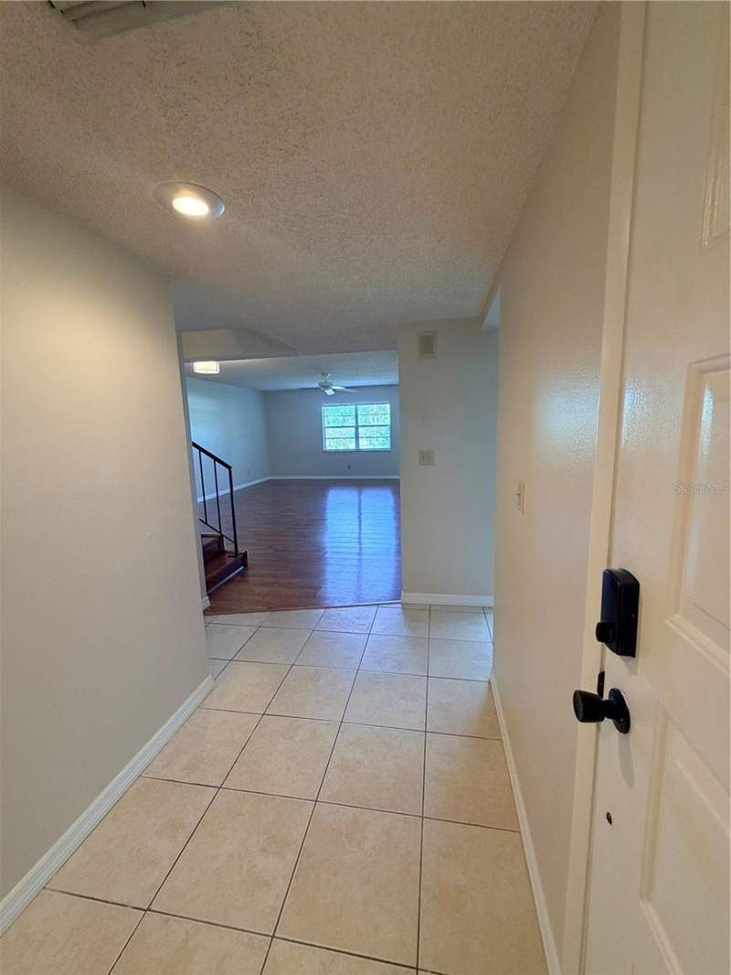 2 bedroom Villa at 3417 Rochelle Court, Chateaux Woods Condo, Clearwater — photo 5