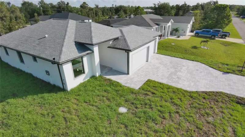 3 bedroom Single Family Residence at 9309 Zorn Street, Port Charlotte Sec 058, Port Charlotte — photo 2