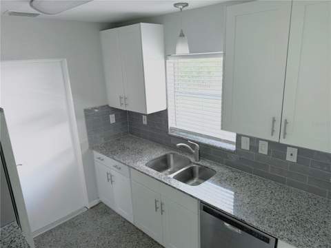 349 Dolphin Avenue, St Petersburg FL - photo 7 of 26