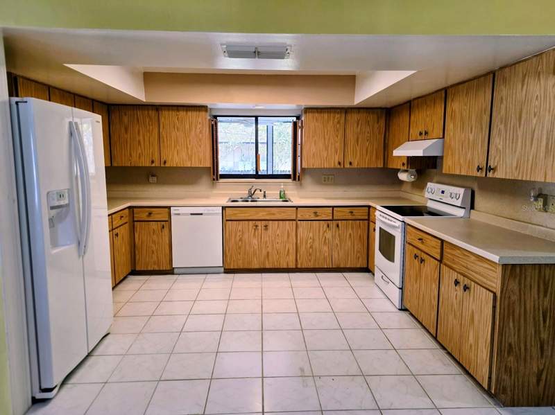 4 bedroom Single Family Residence at 4841 Sunday Court, Maple Ridge, Sarasota — photo 3