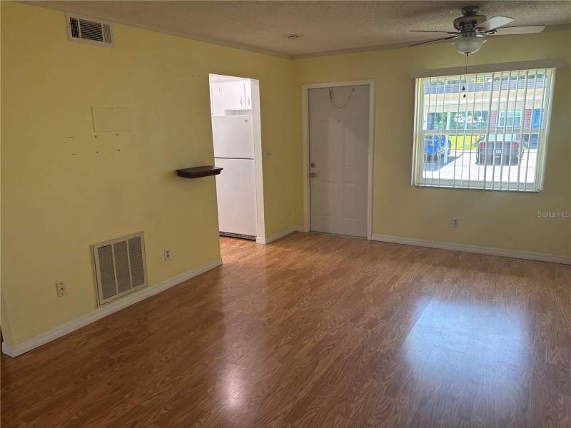 2 bedroom Villa at 24862 US Highway 19 #205, Hill Crest Villas, Clearwater — photo 4