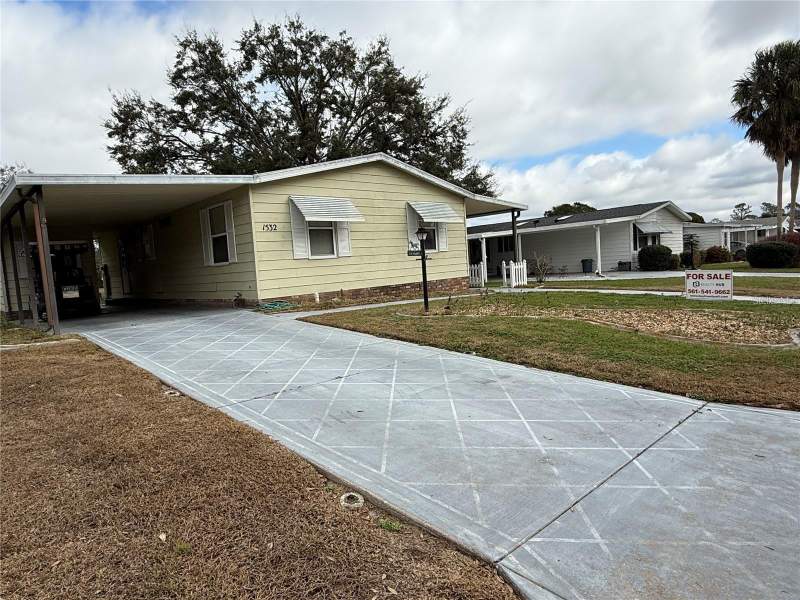 1532 W SCHWARTZ BOULEVARD home for sale in Lady Lake Orange Blossom Gardens