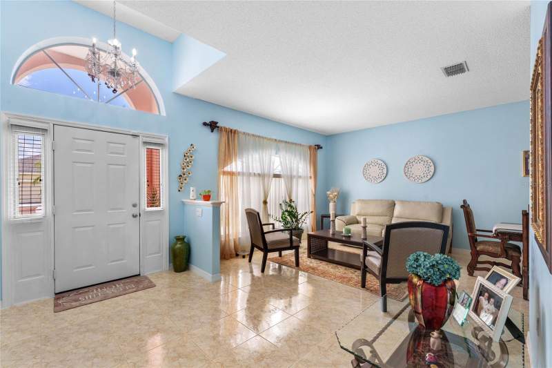 3 bedroom Single Family Residence at 323 Alegriano Court, Poinciana Village 1 Nbhd 2, Kissimmee — photo 5