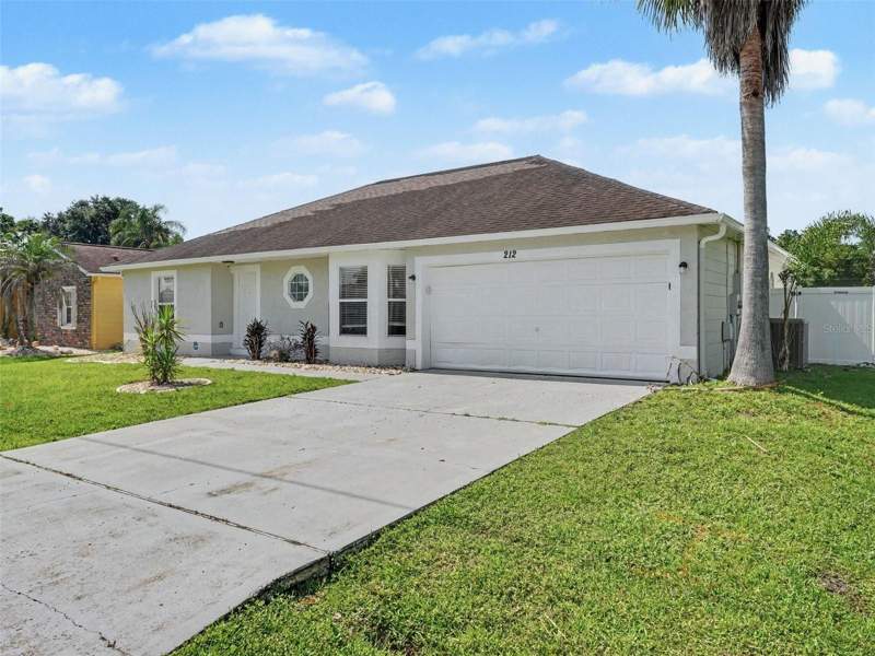 4 bedroom Single Family Residence at 212 CANTERBURY COURT, POINCIANA VILLAGE 2 NBHD 1, KISSIMMEE — photo 2