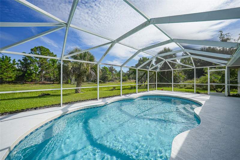 3 bedroom Single Family Residence at 7146 Sablon Road, Port Charlotte Sub 26, North Port — photo 2