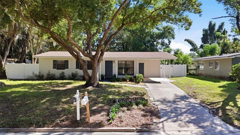 3 bedroom Single Family Residence at 111 E Lauren Court, Prairie Lake Manors, Casselberry — photo 2