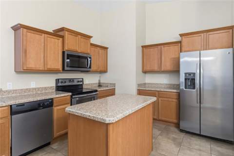 4069 Marina Isle Drive, Kissimmee FL - photo 14 of 43