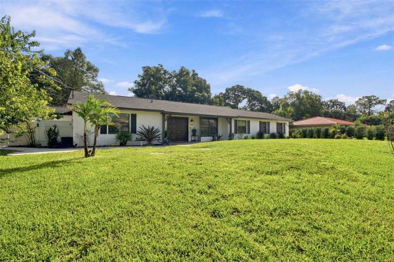 4 bedroom Single Family Residence at 7913 Flowerfield Drive, Pat Acres 7th Add, Tampa — photo 3