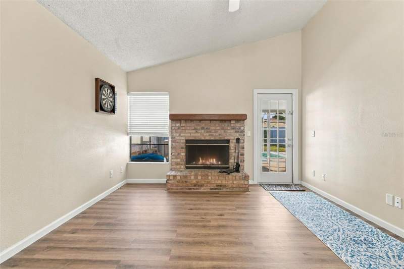 3 bedroom Single Family Residence at 2039 Inge Court, Country Add, Apopka — photo 3