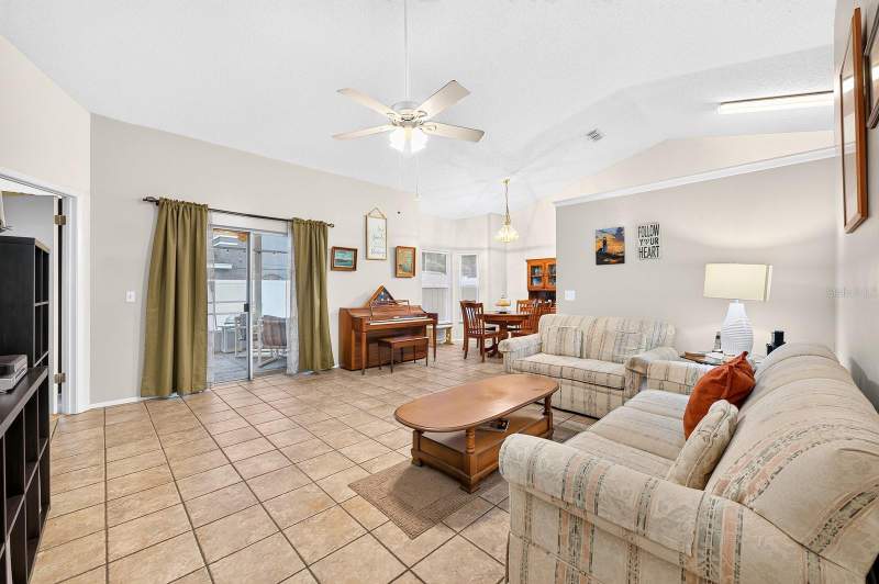 3 bedroom Single Family Residence at 1464 CRAWFORD DRIVE, WOODFIELD OAKS, APOPKA — photo 3